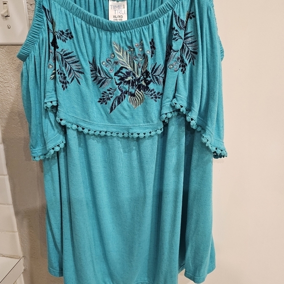 Time and Tru off shoulder top in Teal w Beautiful stitch.  XL (16-18) never worn - Picture 6 of 13